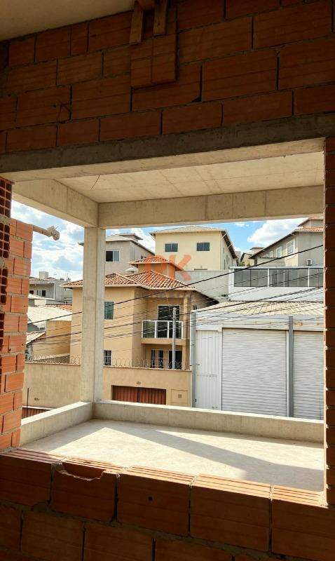 Casa geminada à venda no Cândida Ferreira: 