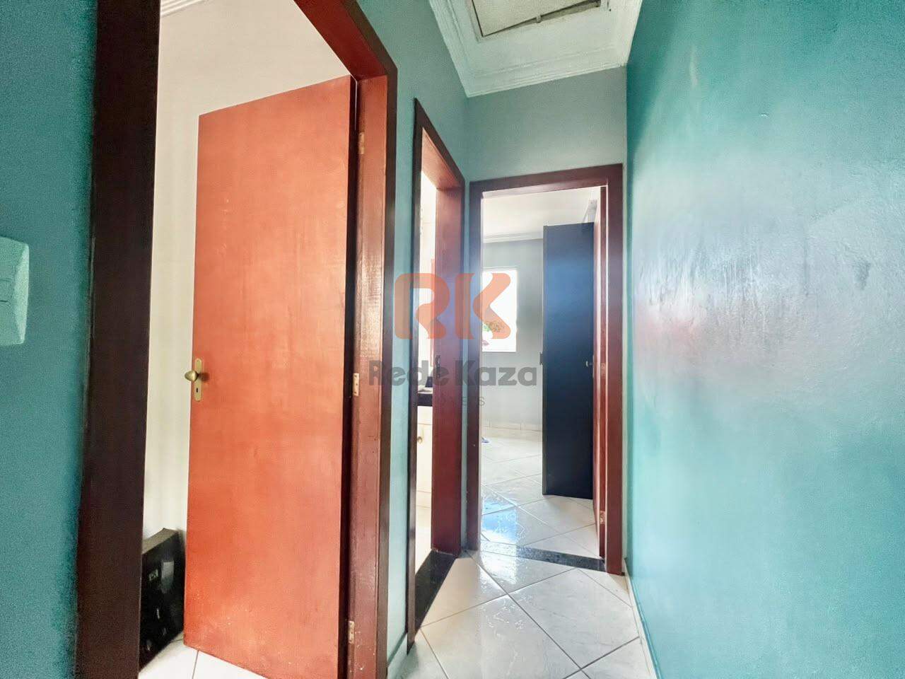 Casa em condomínio à venda no Santa Mônica: 