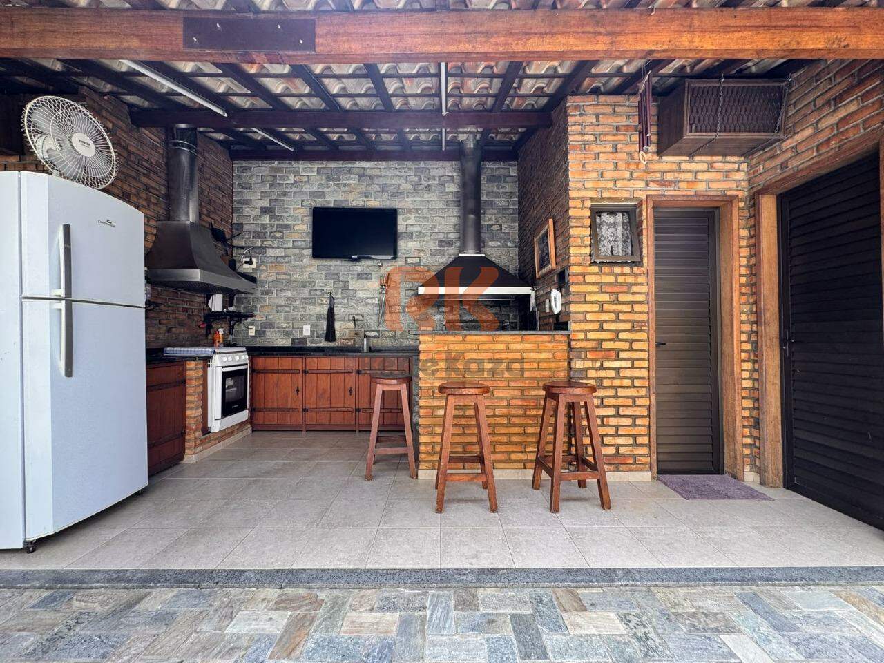 Casa à venda no Itapoã: 