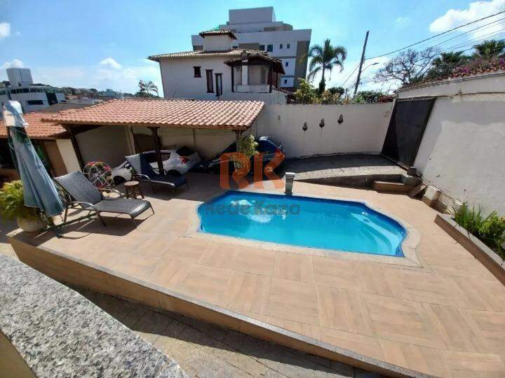 Casa à venda no Santa Amélia: 