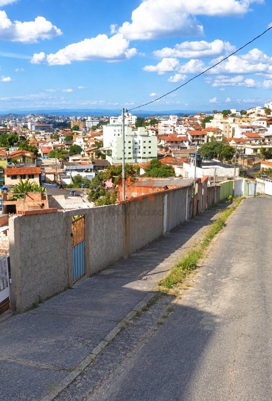 Lote à venda no Alto Caiçaras: 