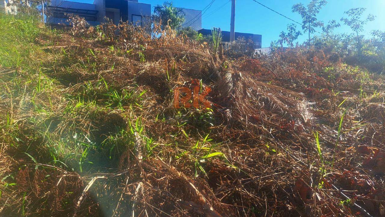 Lote à venda no Chácara Cotia: 