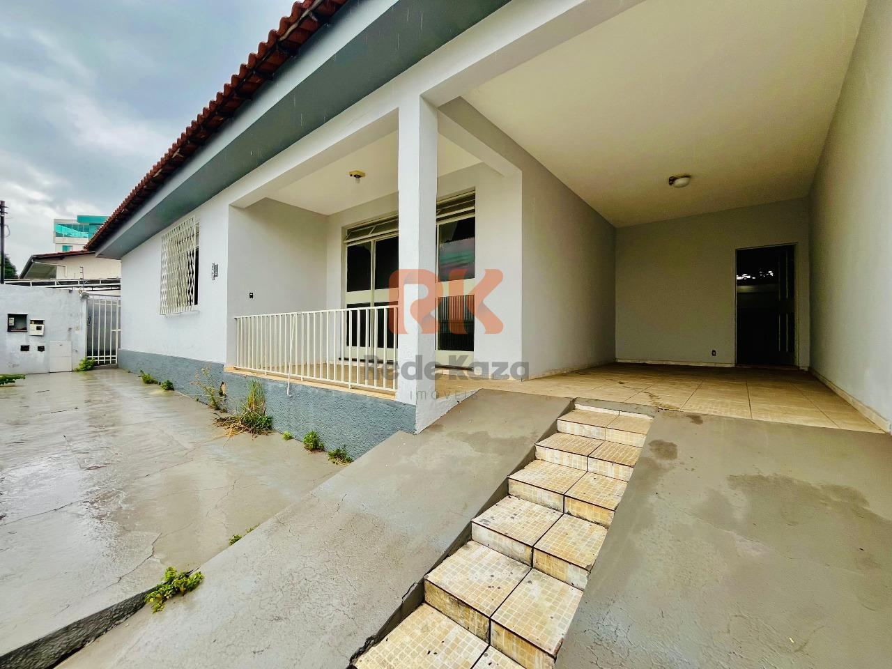 Casa à venda no Planalto: 