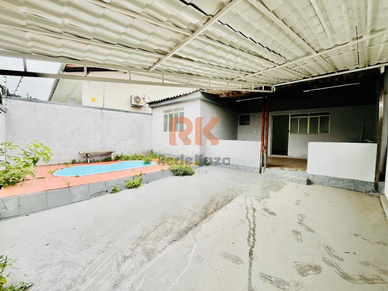 Casa à venda no Planalto: 