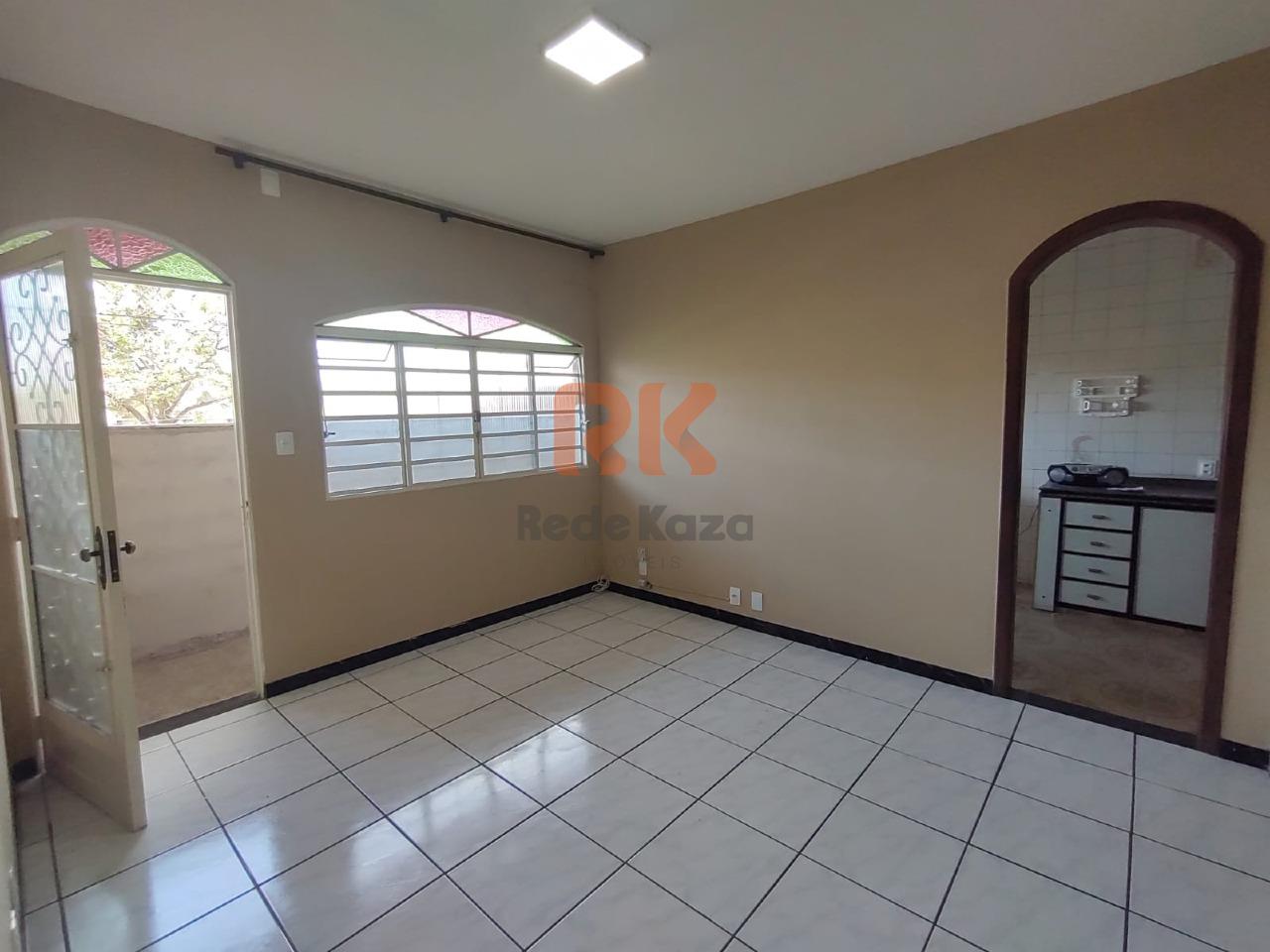 Casa para aluguel no Heliópolis: 
