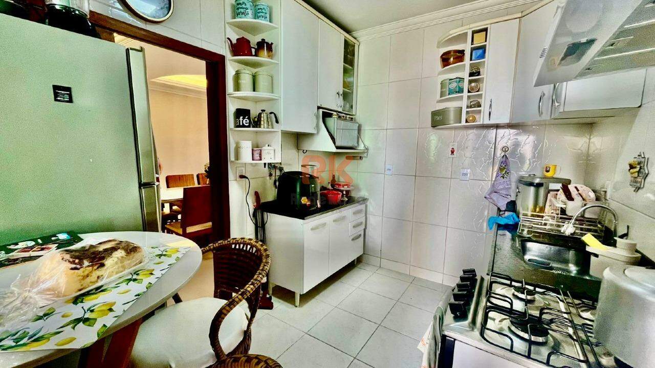 Casa geminada à venda no Cabral: 