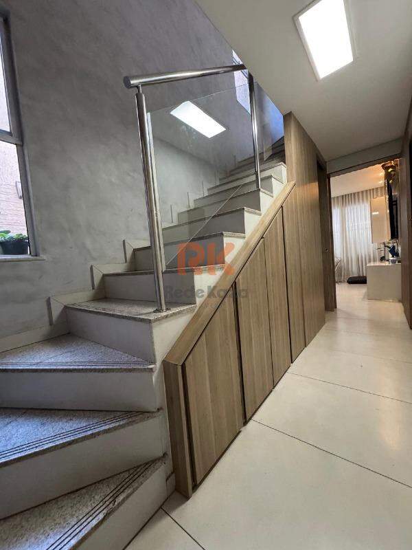 Casa geminada à venda no Cabral: 