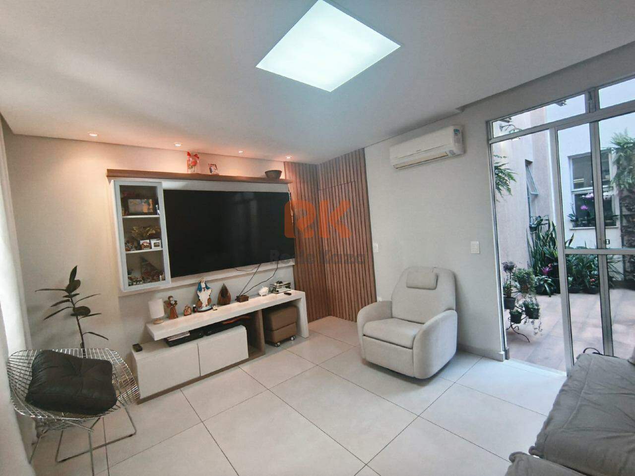 Casa geminada à venda no Cabral: 