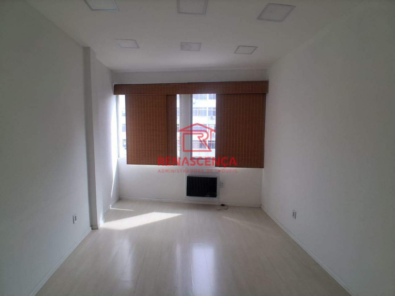 Sala para aluguel no Tijuca: 