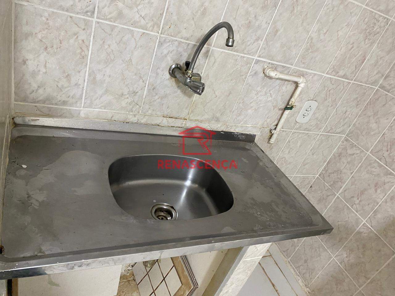 Kitnet para aluguel no Cachambi: 
