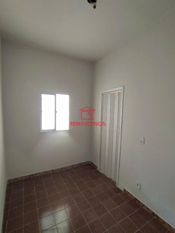 Casa para aluguel no Quintino Bocaiuva: 
