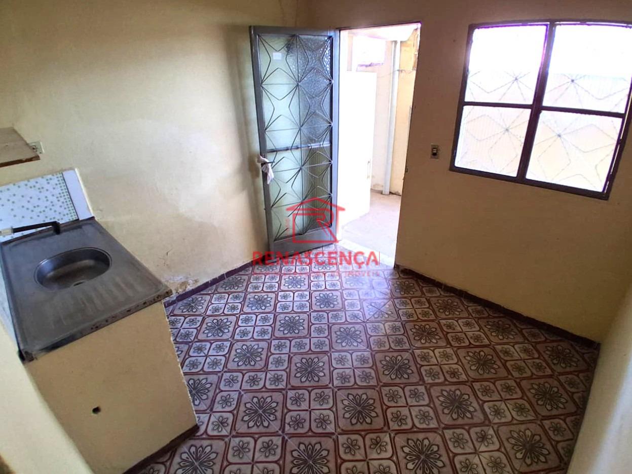 Kitnet para aluguel no Campo Grande: 