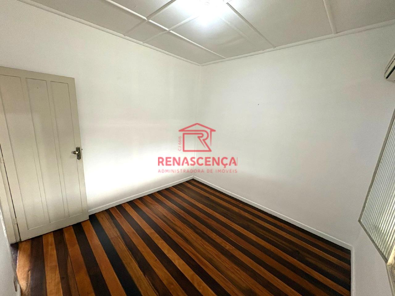 Sobrado para aluguel no Realengo: 