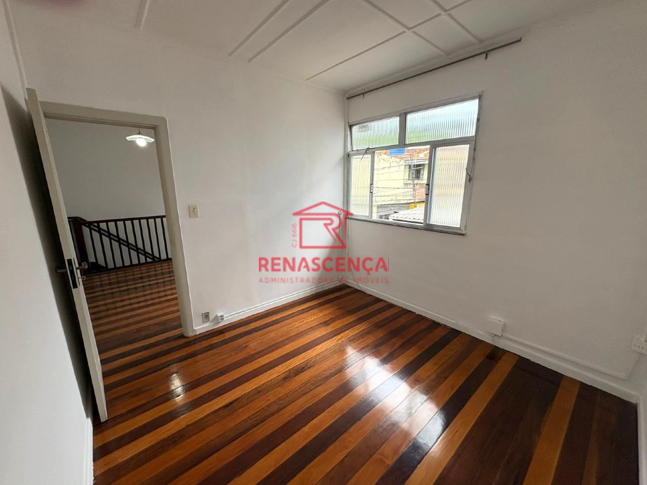 Sobrado para aluguel no Realengo: 