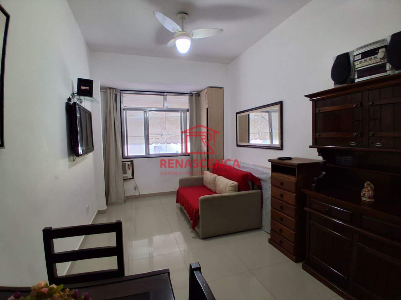 Kitnet para aluguel no Leme: 