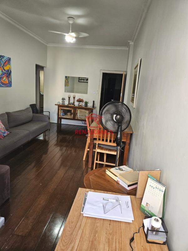 Apartamento para aluguel no Catete: 