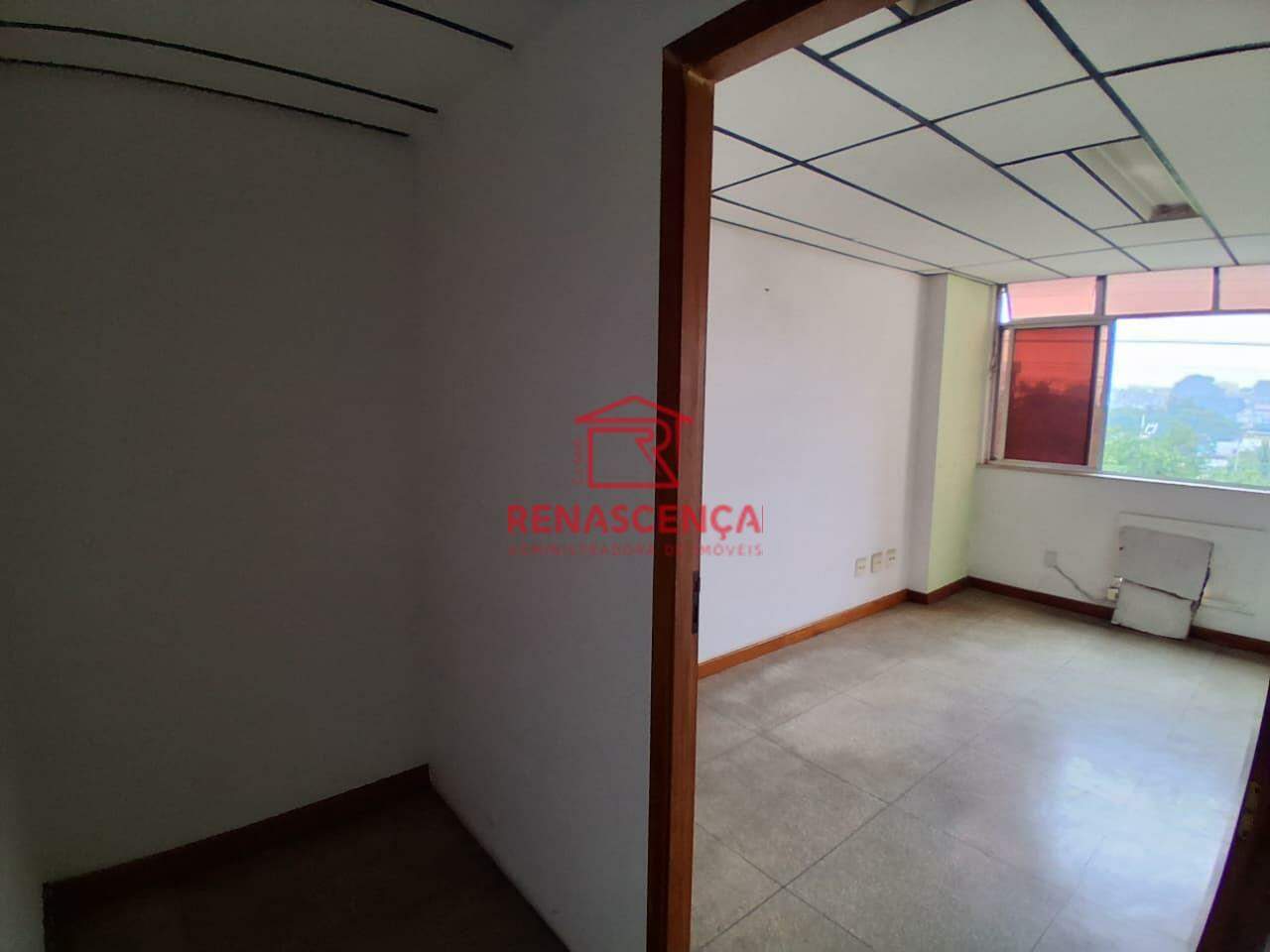 Sala para aluguel no Centro: 