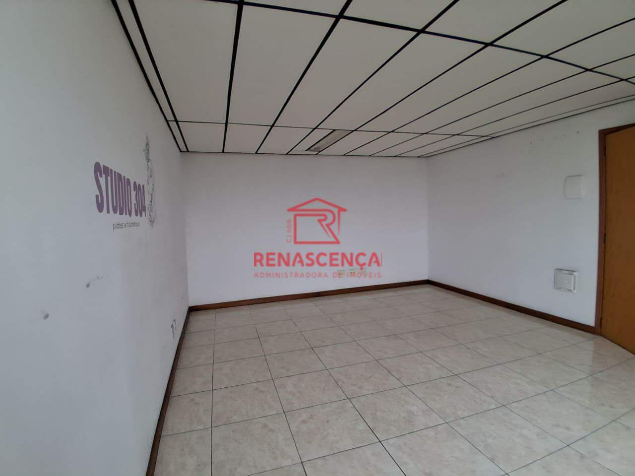 Sala para aluguel no Centro: 
