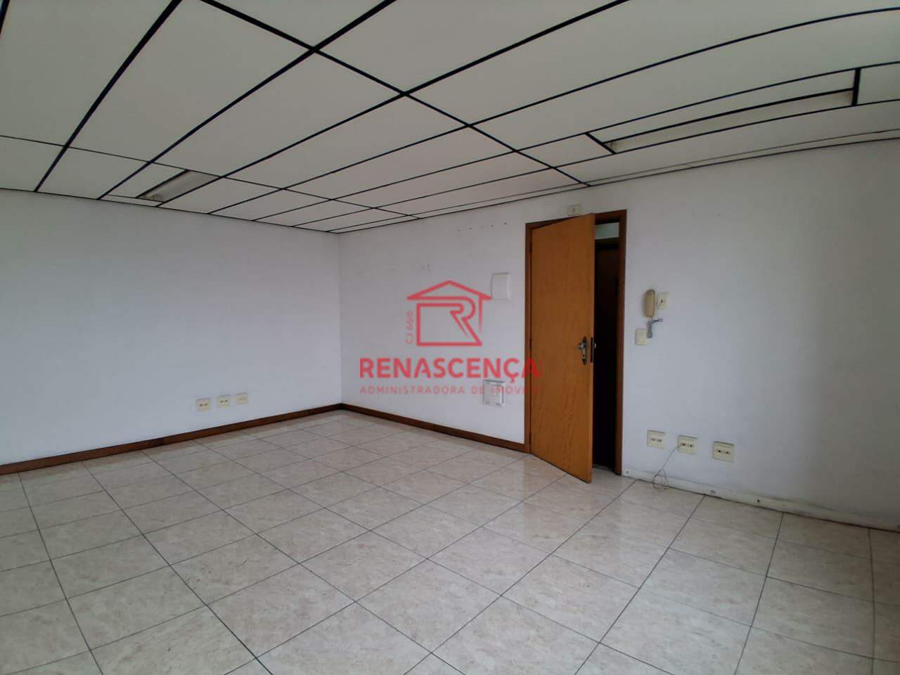Sala para aluguel no Centro: 