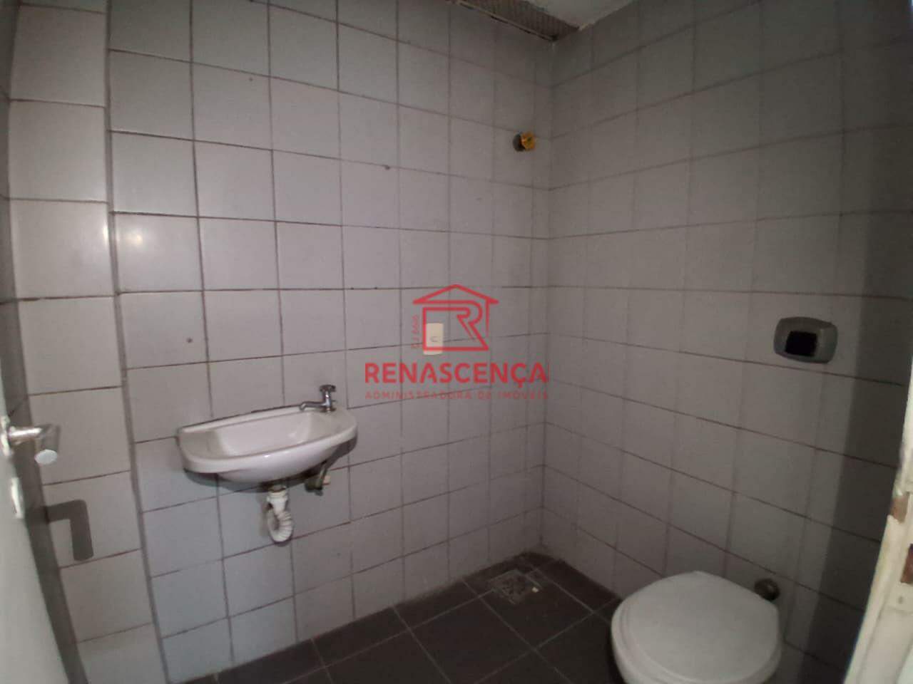 Sala para aluguel no Centro: 