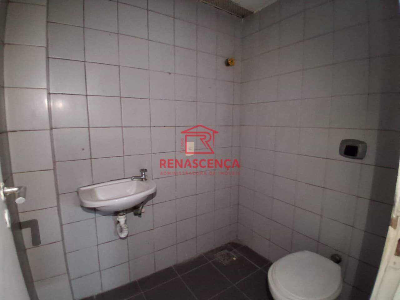 Sala para aluguel no Centro: 