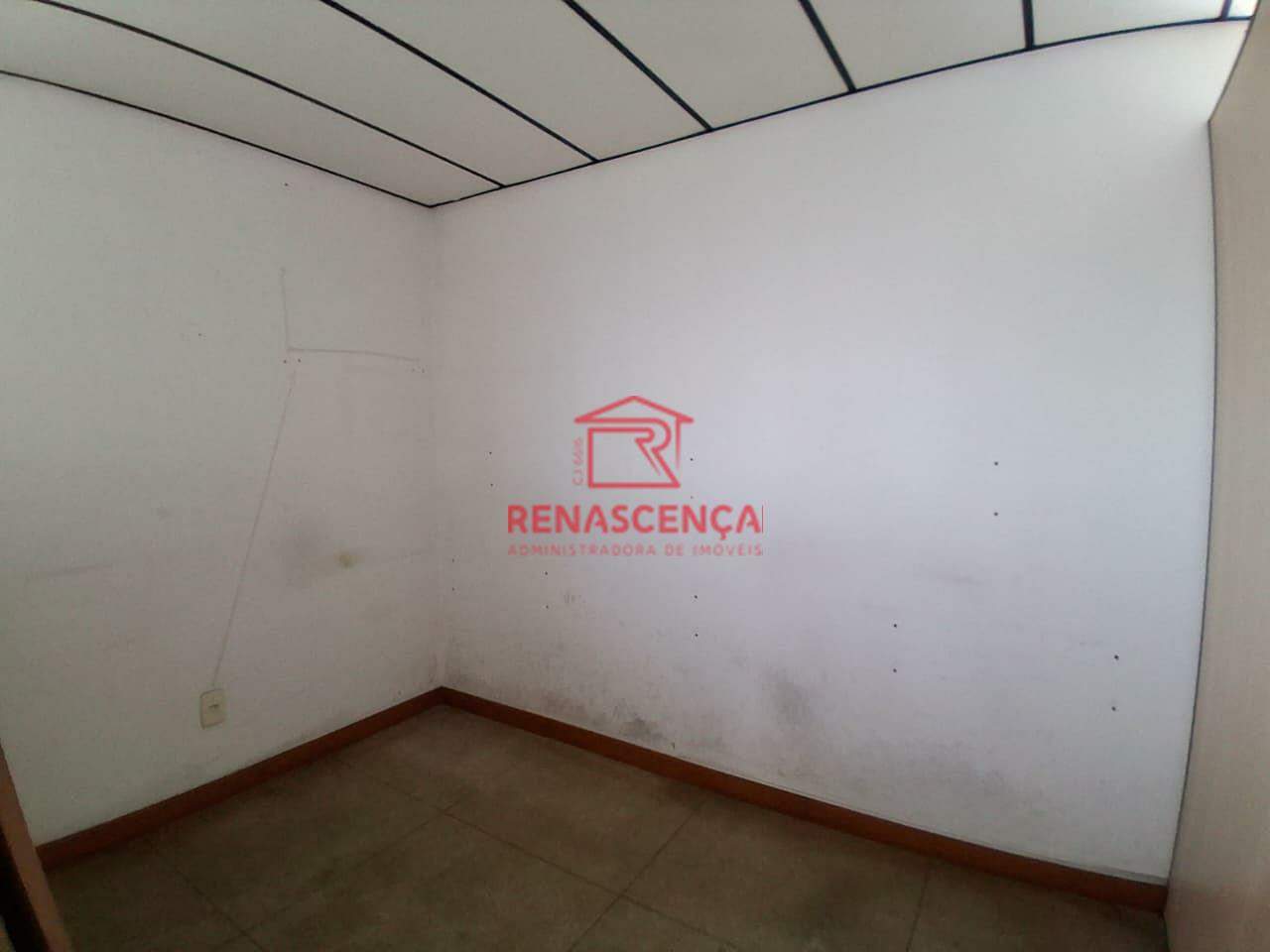 Sala para aluguel no Centro: 
