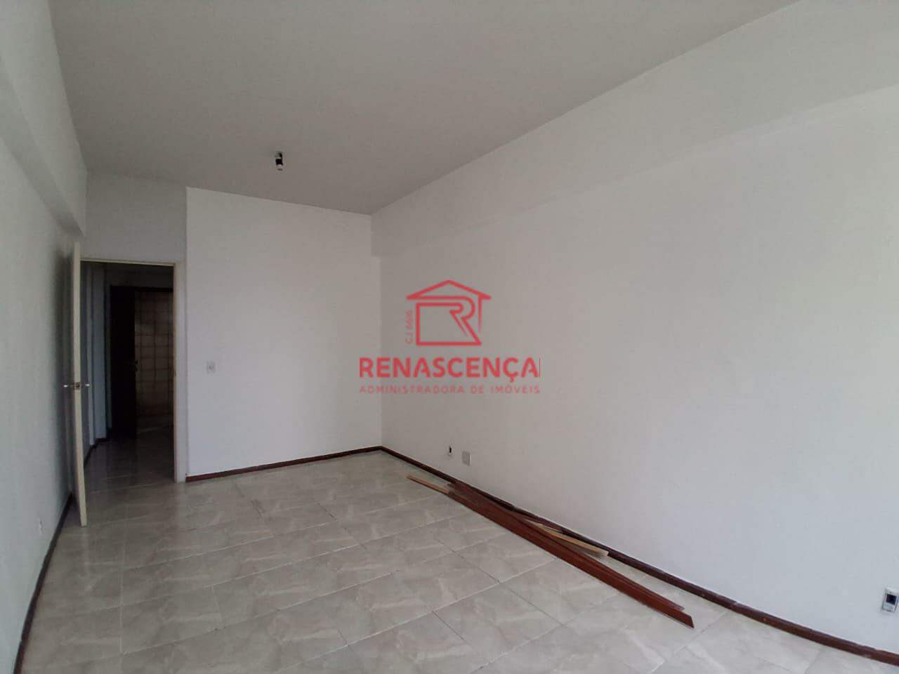 Sala para aluguel no Centro: 