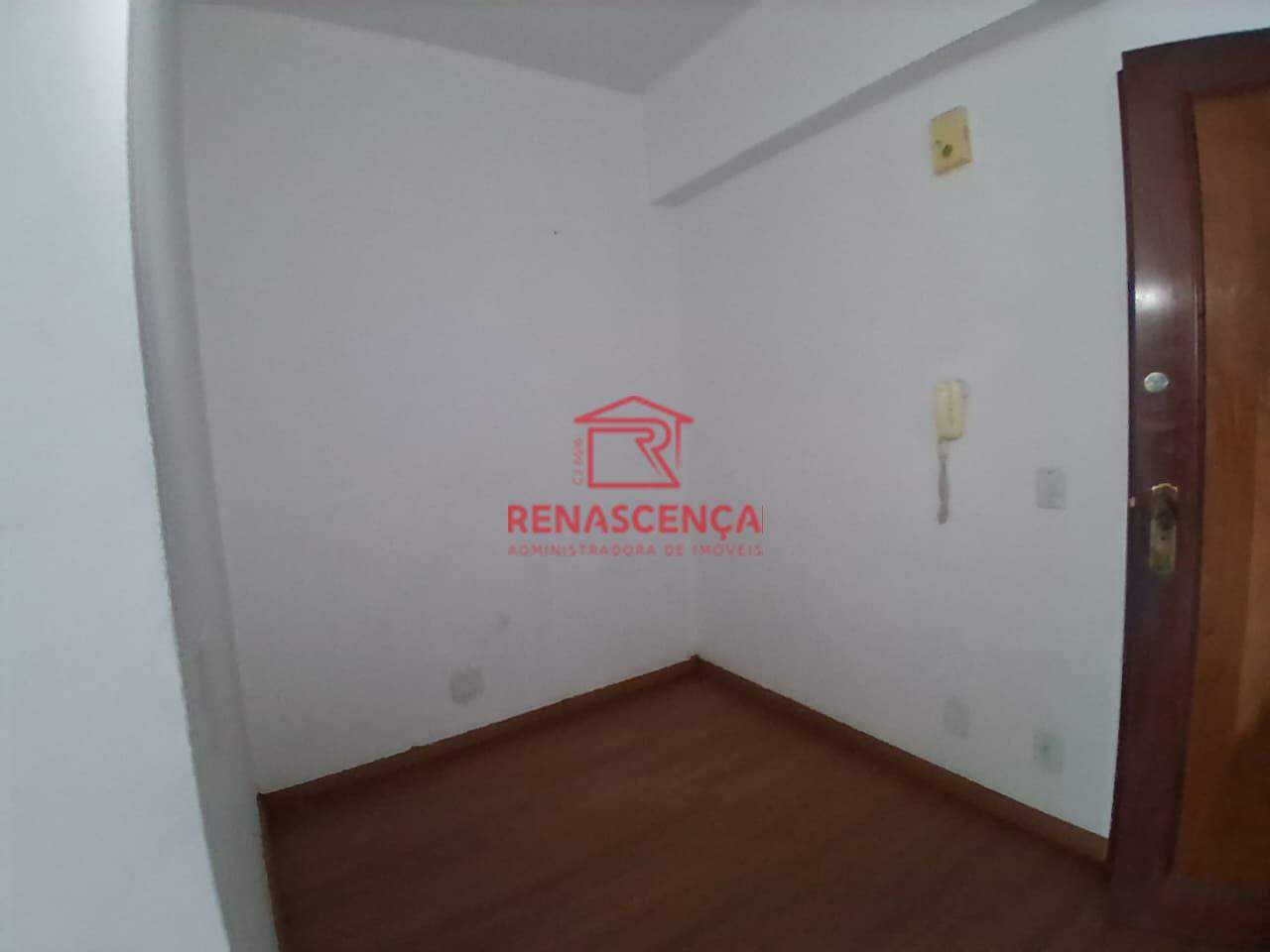 Sala para aluguel no Centro: 