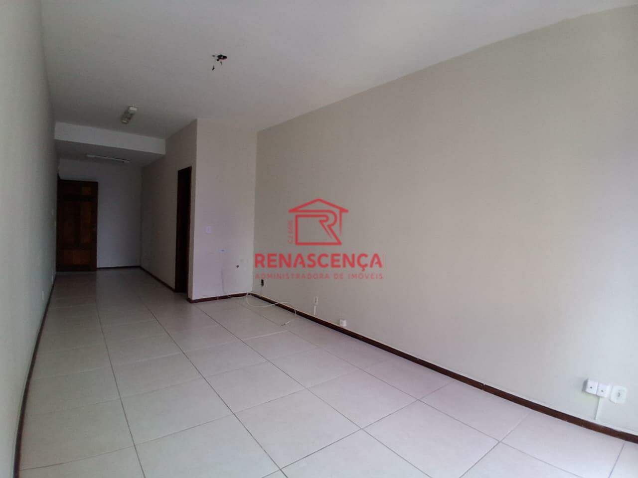 Sala para aluguel no Centro: 