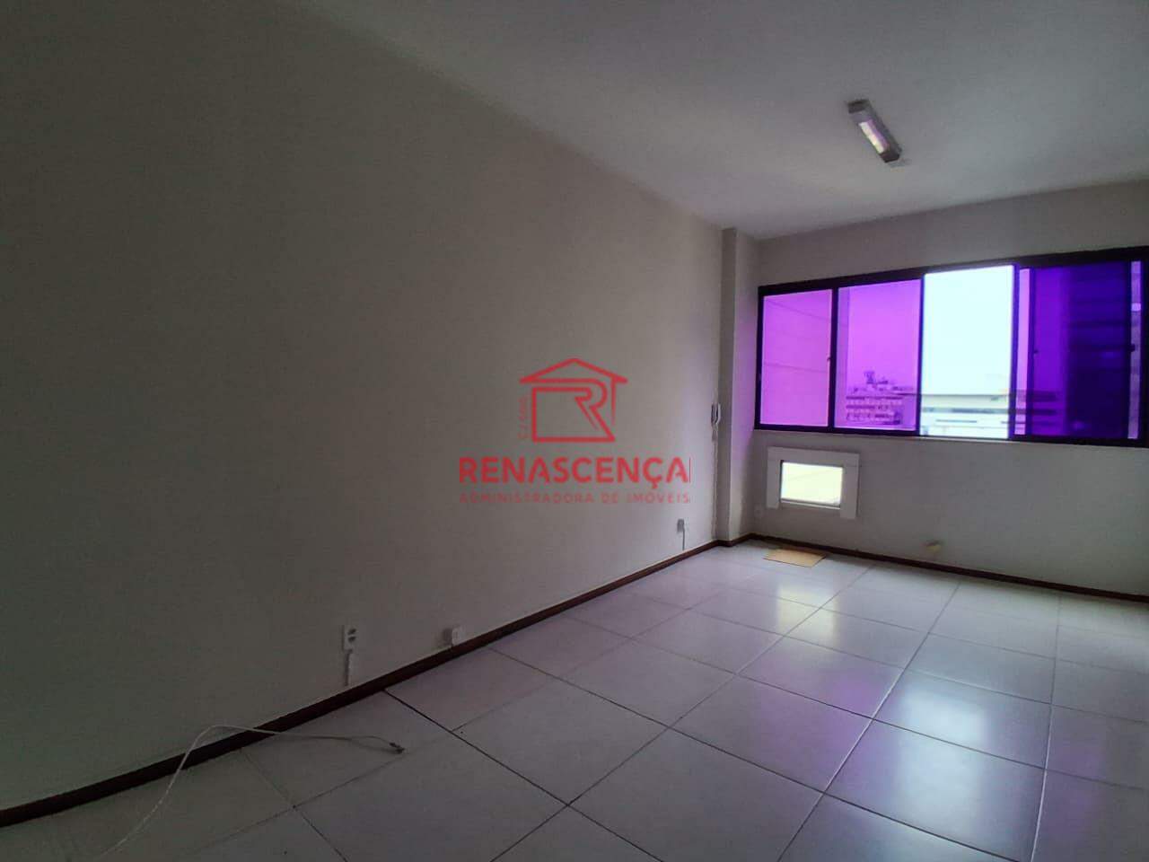 Sala para aluguel no Centro: 