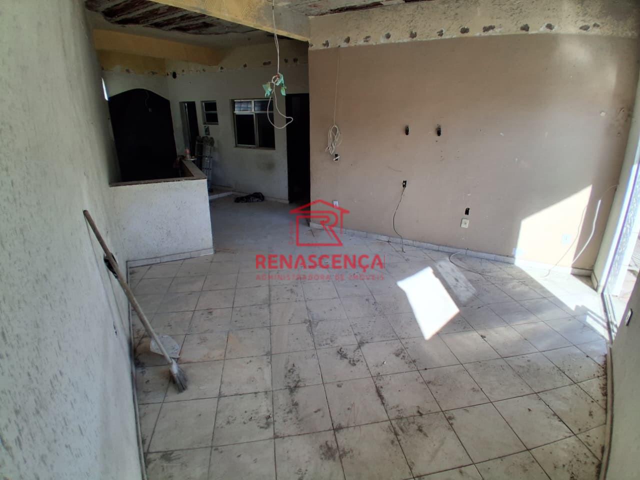 Sobrado para aluguel no Brás de Pina: 