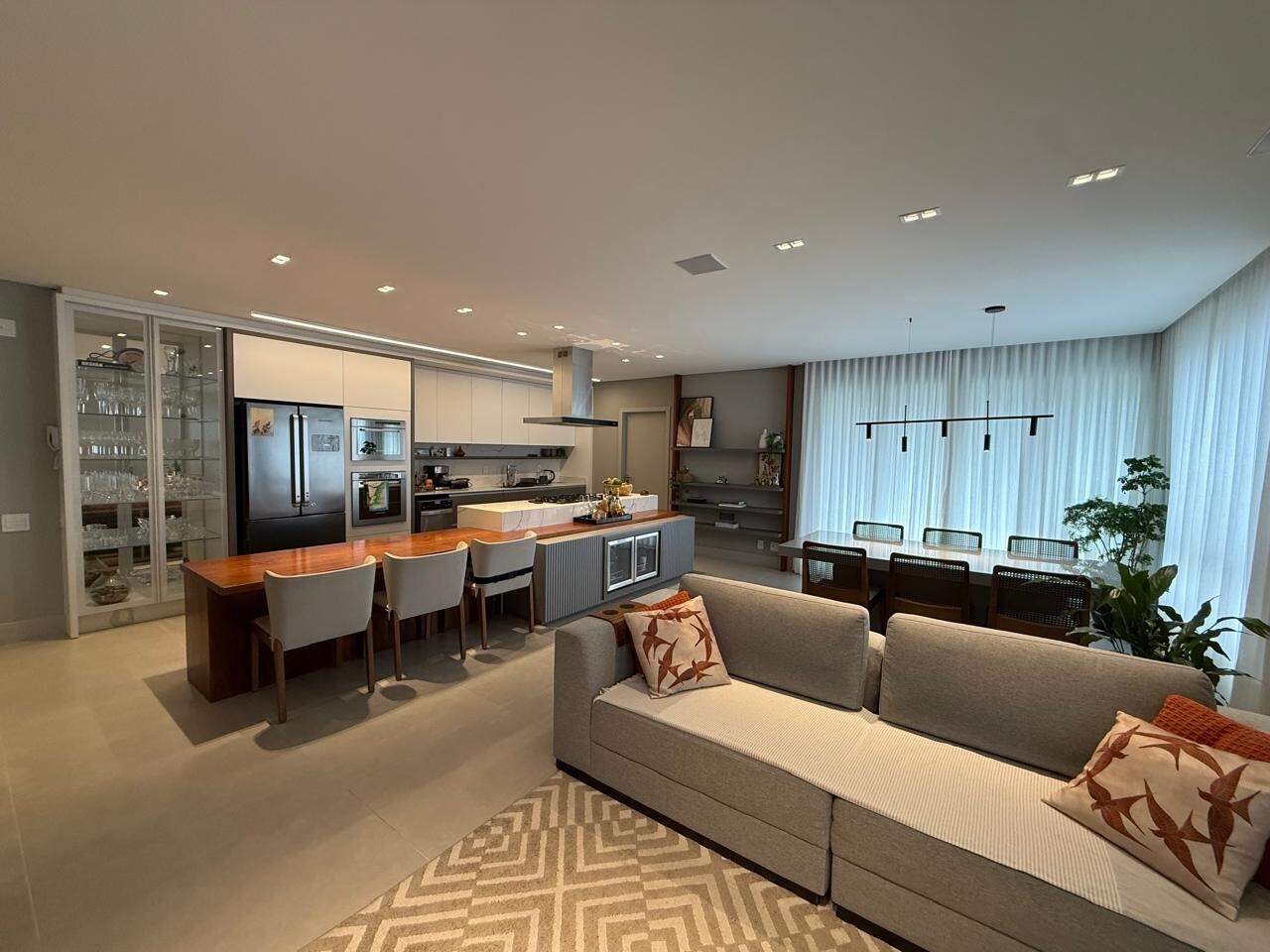 Apartamento à venda no Córrego Grande: 