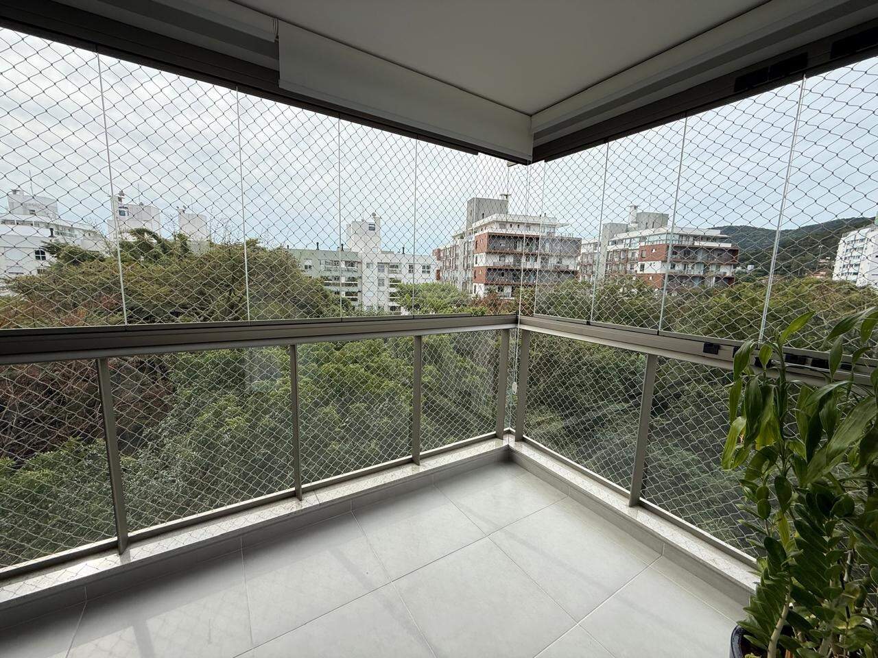 Apartamento à venda no Córrego Grande: 