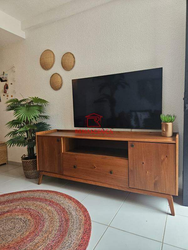 Apartamento para aluguel no Vargem Grande: 