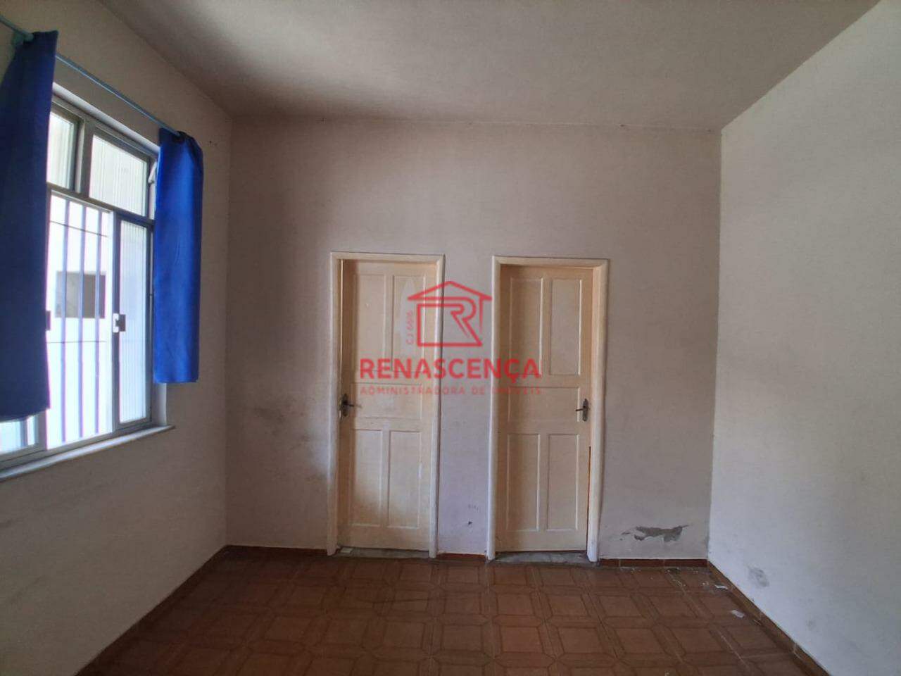 Casa para aluguel no Colégio: 