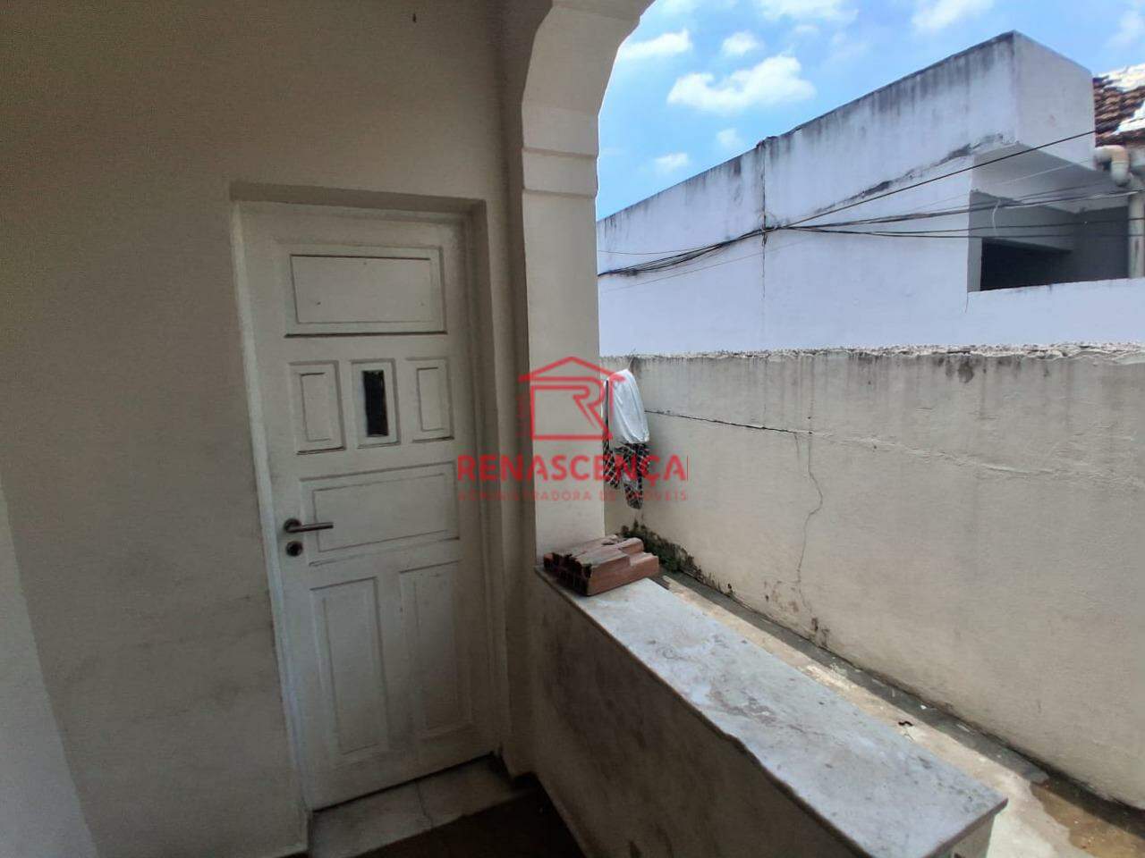 Casa para aluguel no Colégio: 