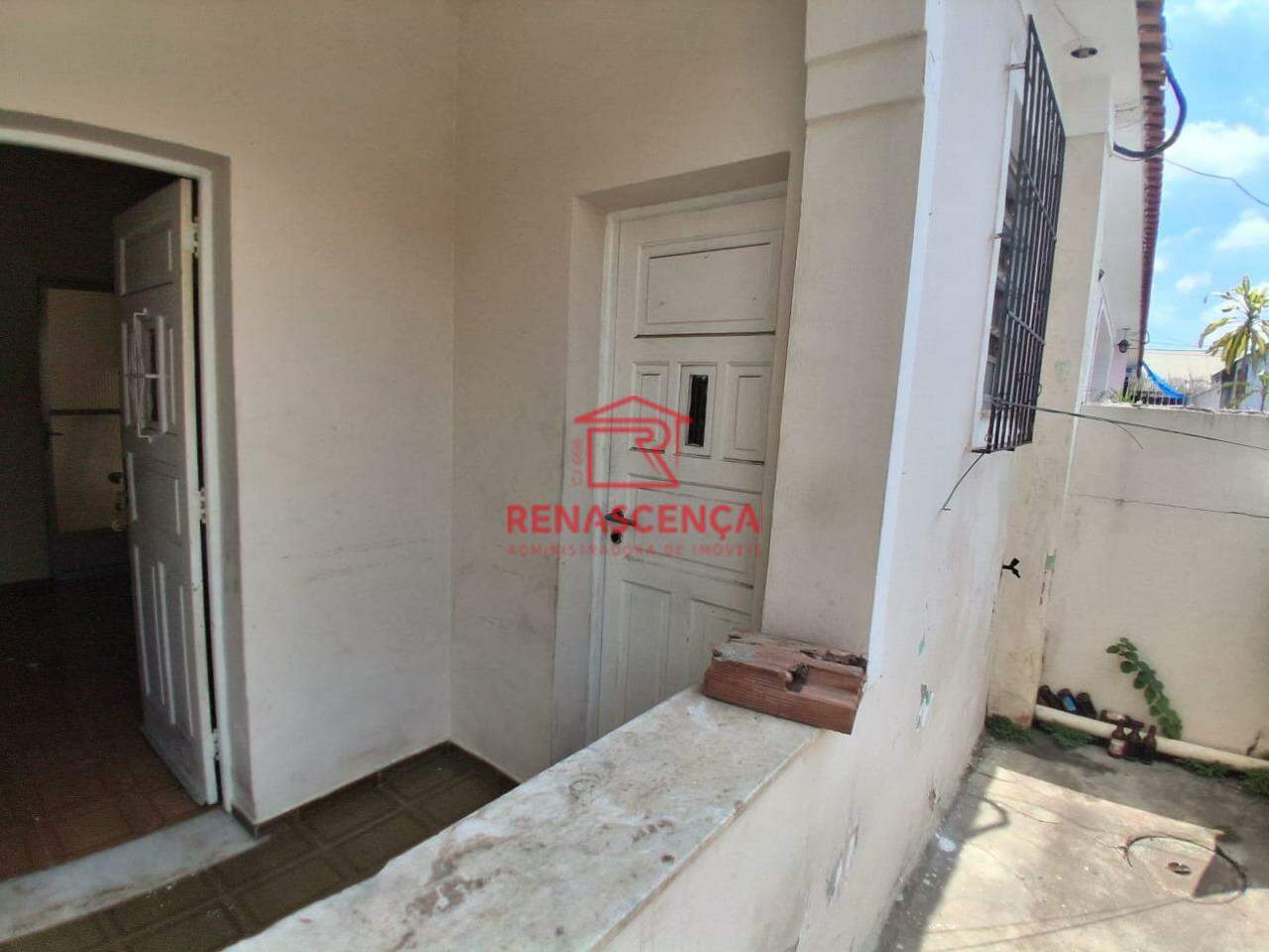 Casa para aluguel no Colégio: 