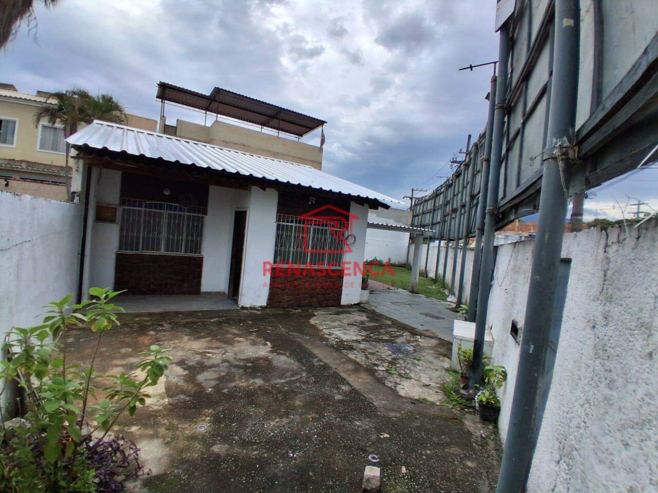 Casa para aluguel no Campo Grande: 