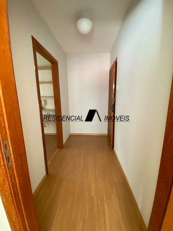 Sala à venda no São Pedro: 