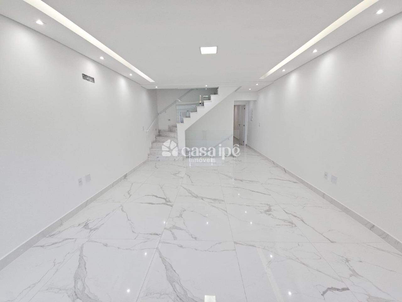 Casa Duplex à venda no Embaré: 