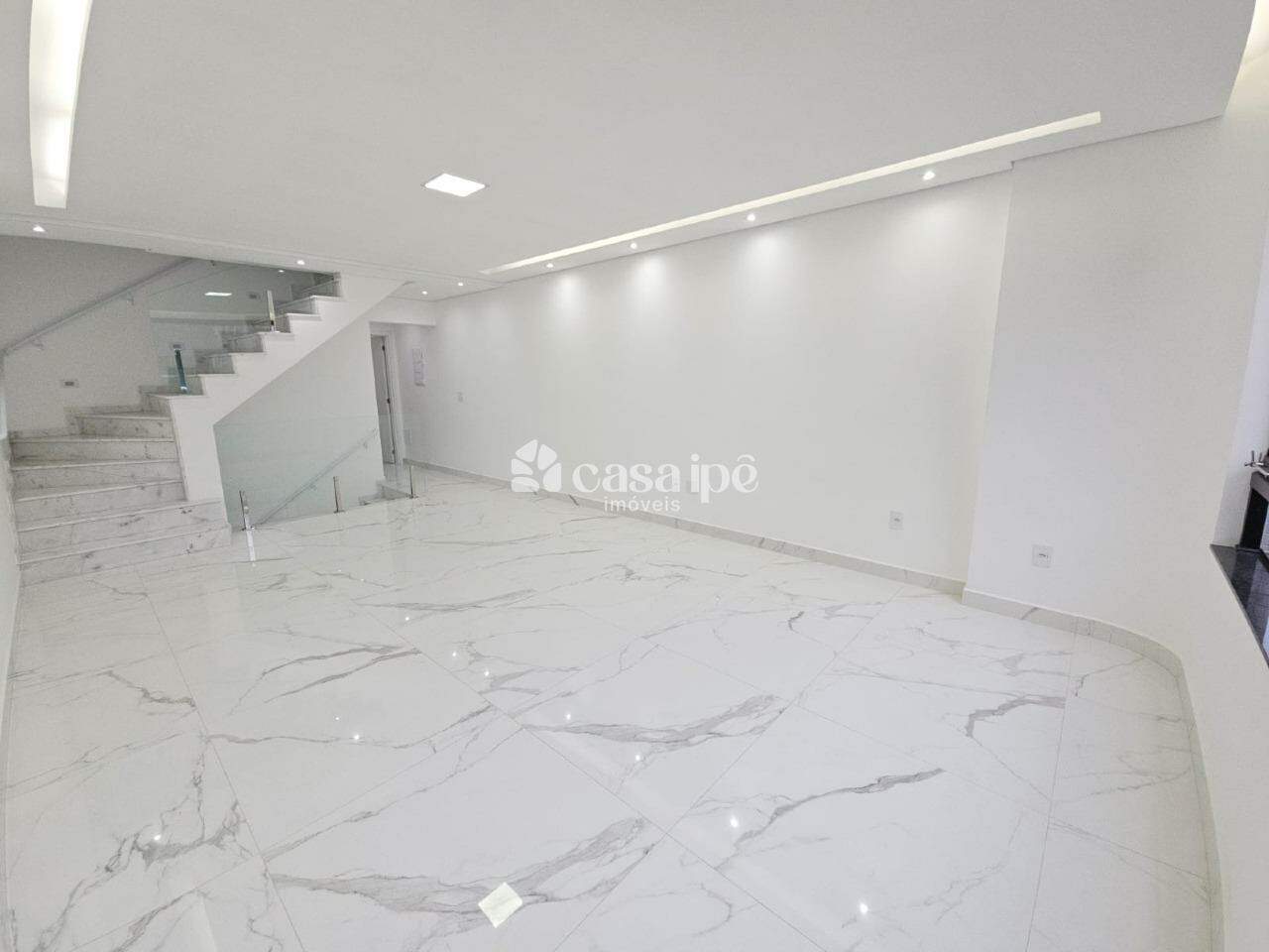 Casa Duplex à venda no Embaré: 