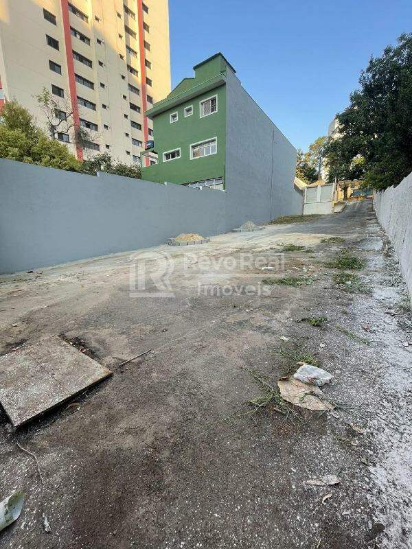 Lote à venda no Vila Bastos: 