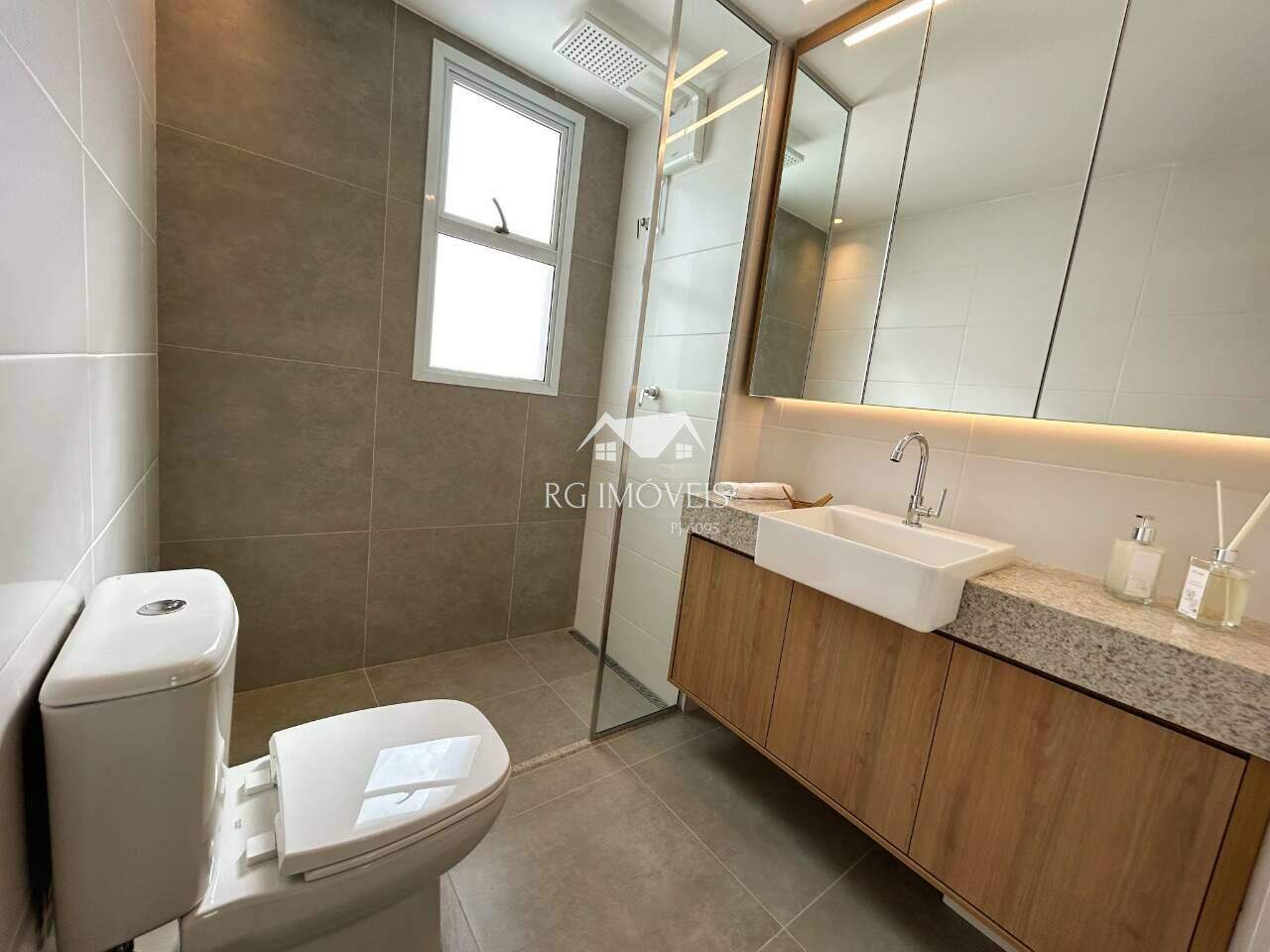 Apartamento à venda com 3 quartos, 249m² - Foto 11