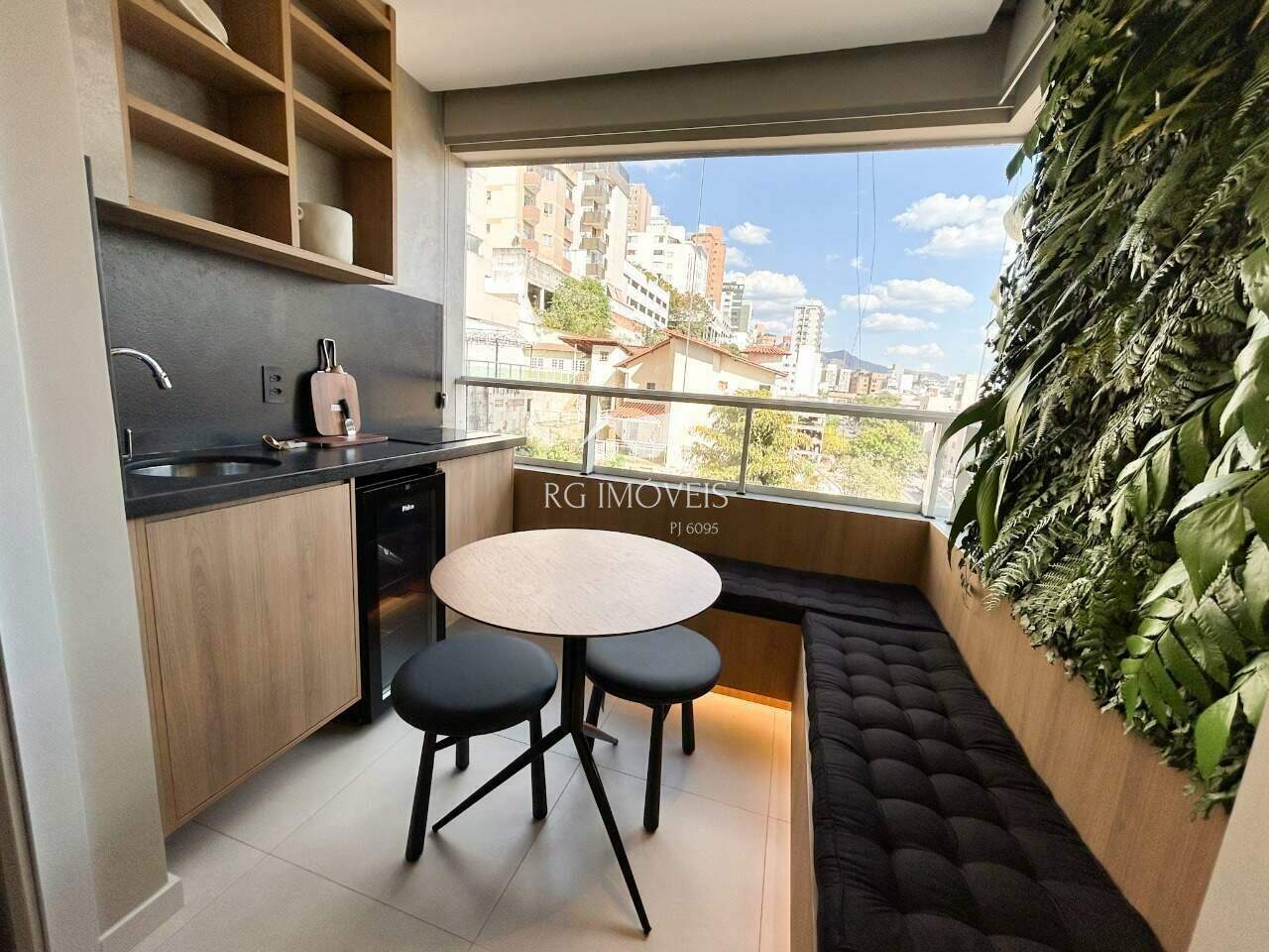 Apartamento à venda com 3 quartos, 249m² - Foto 1