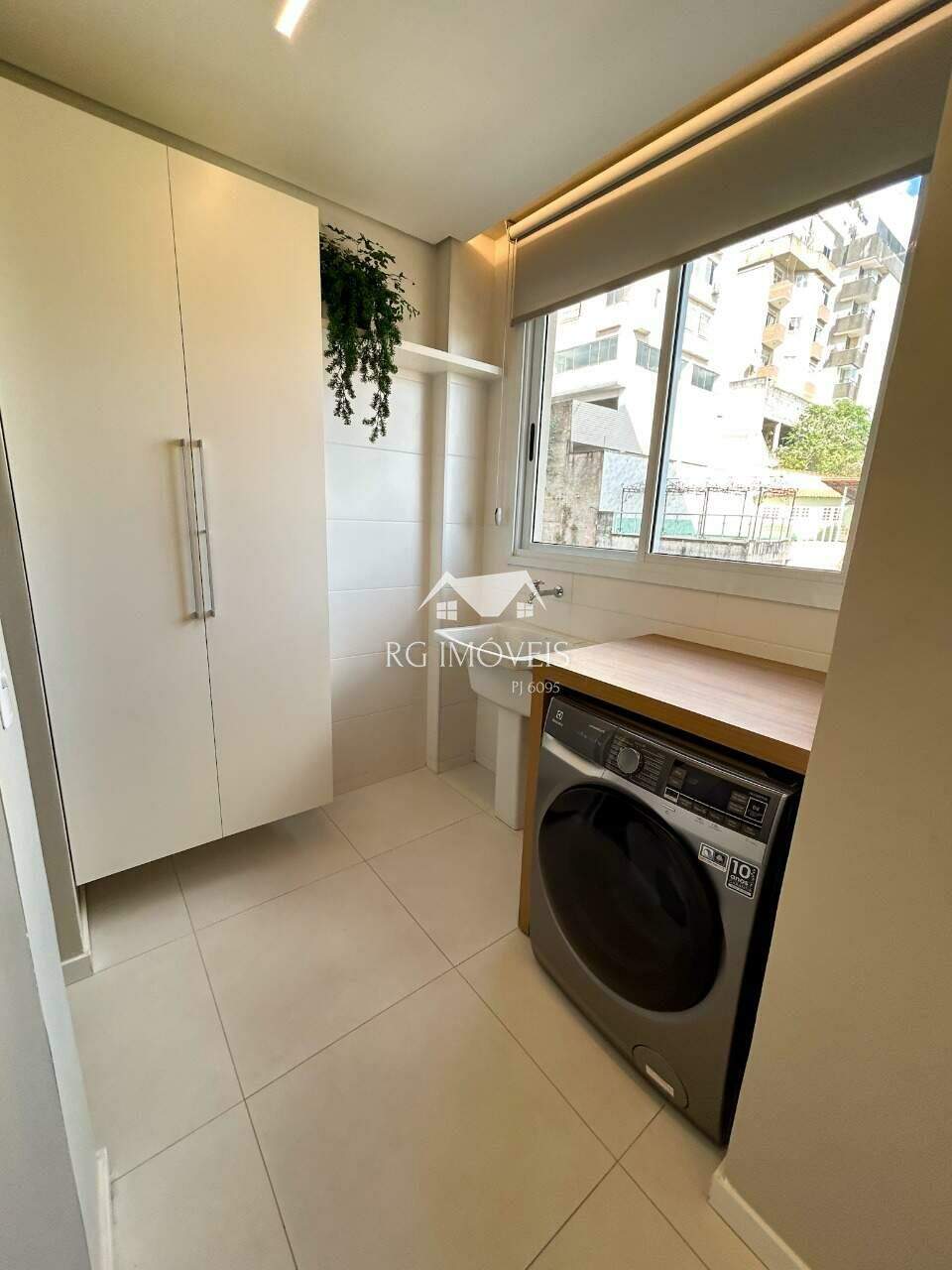 Apartamento à venda com 3 quartos, 249m² - Foto 15