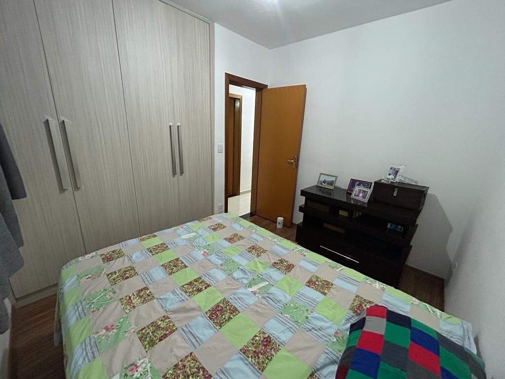 Apartamento à venda com 3 quartos, 105m² - Foto 11