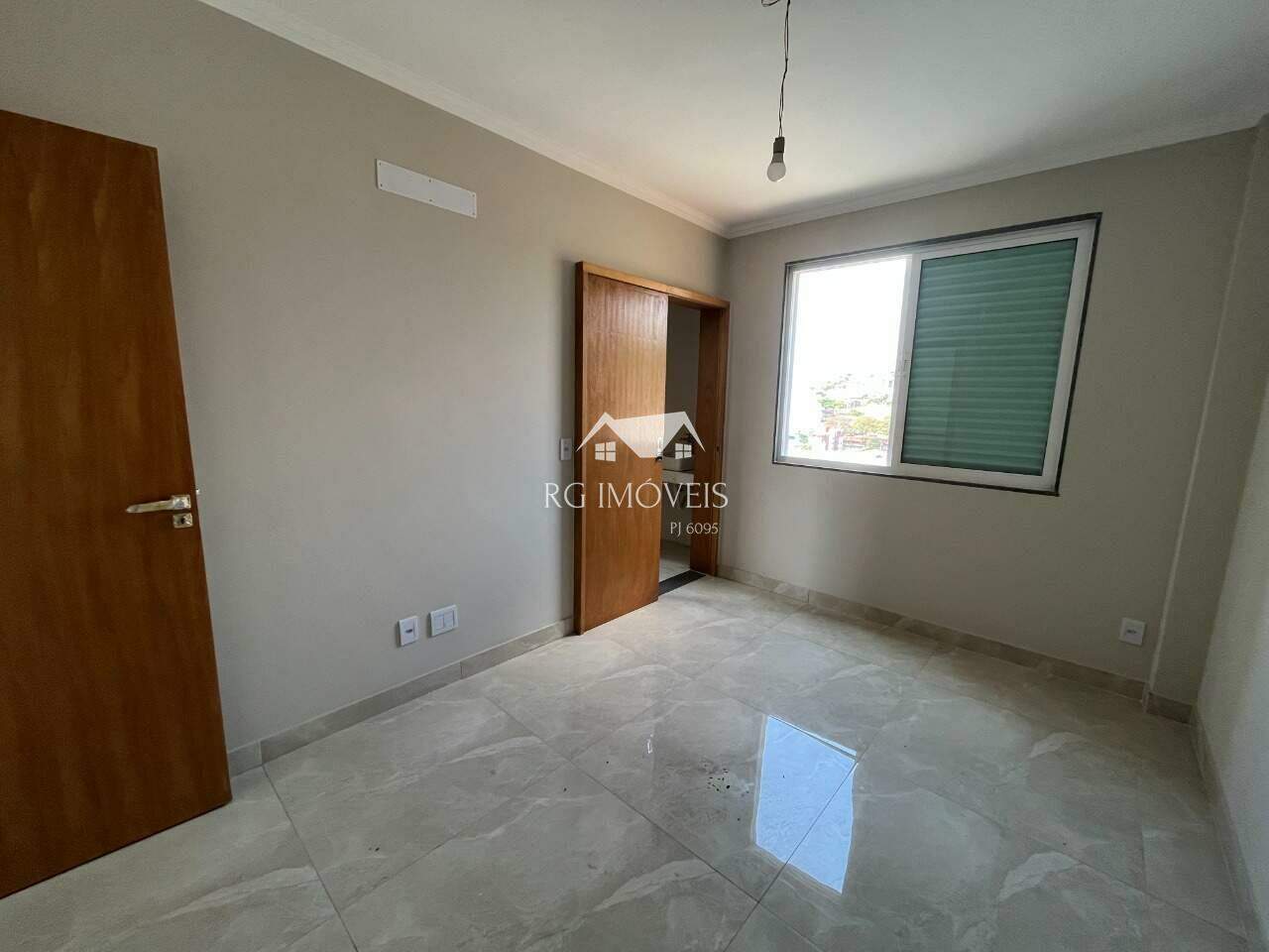 Casa à venda com 4 quartos, 195m² - Foto 17