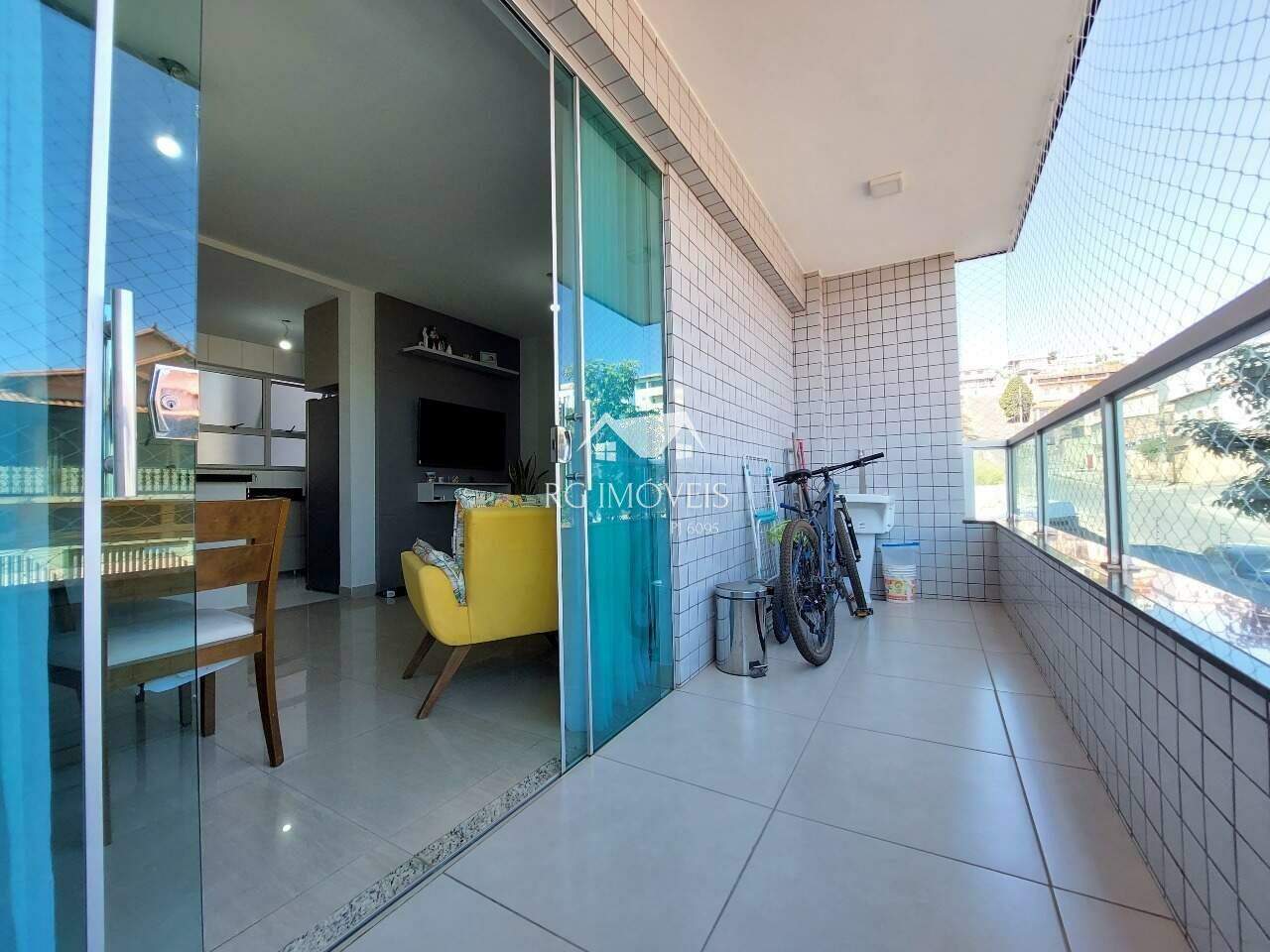 Apartamento à venda com 3 quartos, 80m² - Foto 4