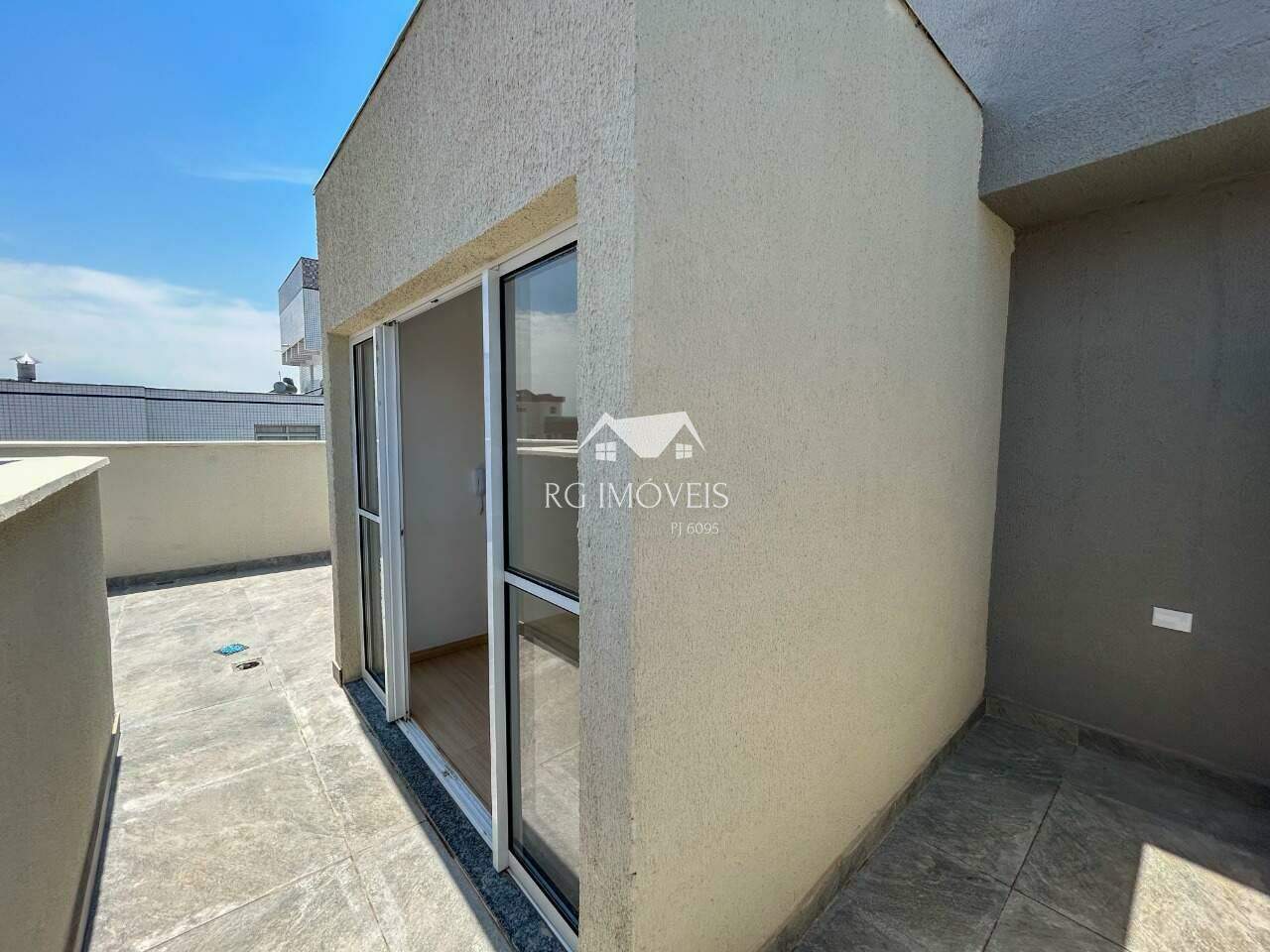 Cobertura à venda com 2 quartos, 105m² - Foto 13