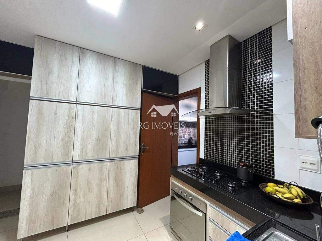 Casa à venda com 3 quartos, 156m² - Foto 8